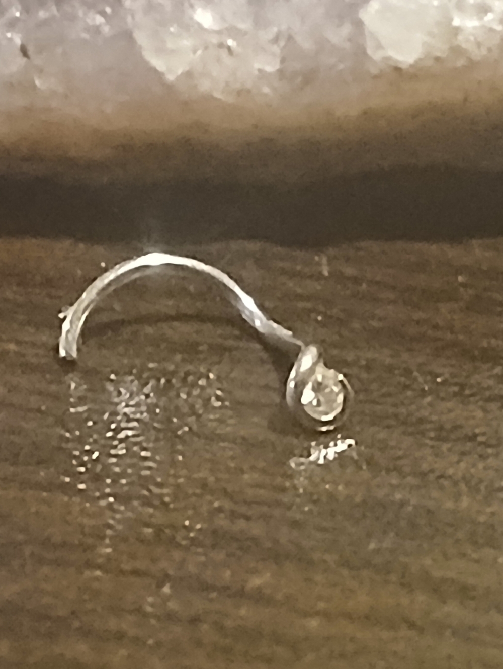 NWOT/ 18k white gold bezel diamond nose ring 20 G